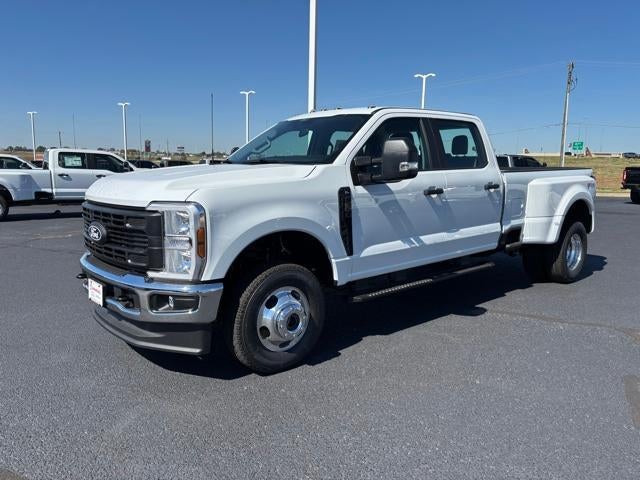 2027 Ford Super Duty F-350 DRW XL 4WD Crew Cab 8' Box