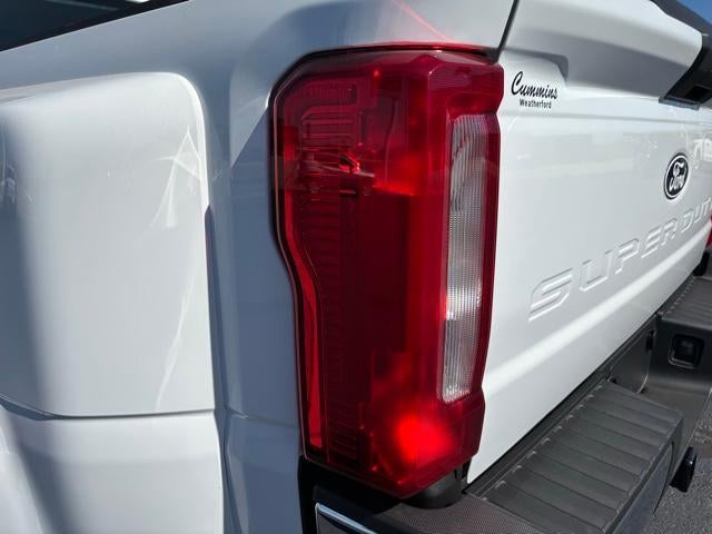 2027 Ford Super Duty F-350 DRW XL 4WD Crew Cab 8' Box