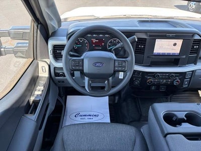 2027 Ford Super Duty F-350 DRW XL 4WD Crew Cab 8' Box