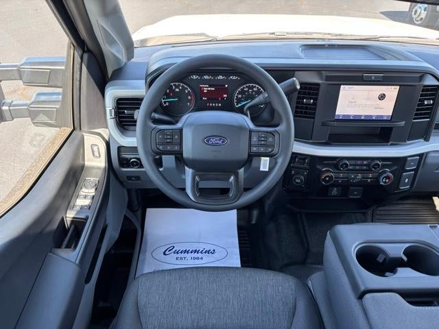 2027 Ford Super Duty F-350 DRW XL 4WD Crew Cab 8' Box