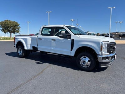 2027 Ford Super Duty F-350 DRW XL 4WD Crew Cab 8' Box