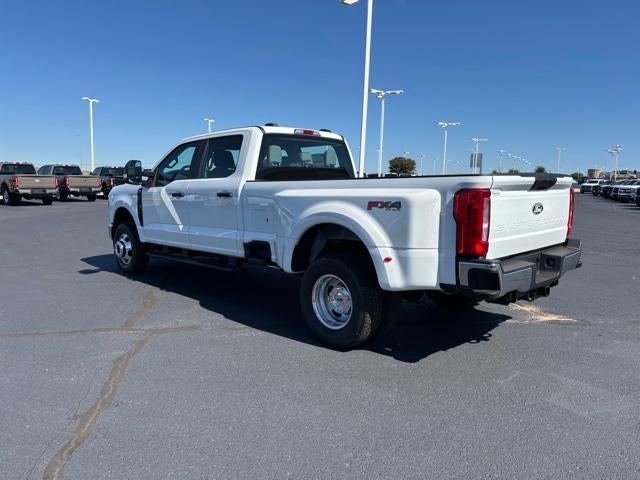 2027 Ford Super Duty F-350 DRW XL 4WD Crew Cab 8' Box
