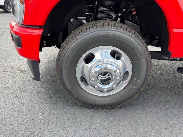 2026 Ford Super Duty F-350 DRW XL 4WD Crew Cab 8' Box