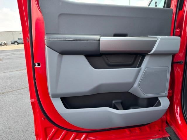 2026 Ford Super Duty F-350 DRW XL 4WD Crew Cab 8' Box