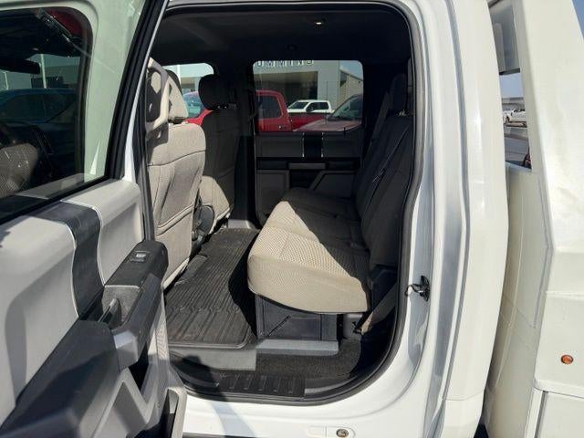 2017 Ford Super Duty F-350 DRW XL 4WD Crew Cab 8' Box