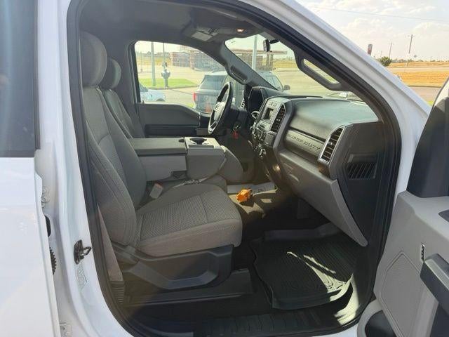 2017 Ford Super Duty F-350 DRW XL 4WD Crew Cab 8' Box