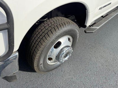 2017 Ford Super Duty F-350 DRW XL 4WD Crew Cab 8' Box