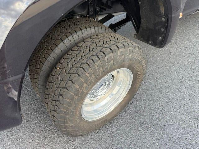 2022 Ford Super Duty F-350 DRW XL 4WD Crew Cab 8' Box