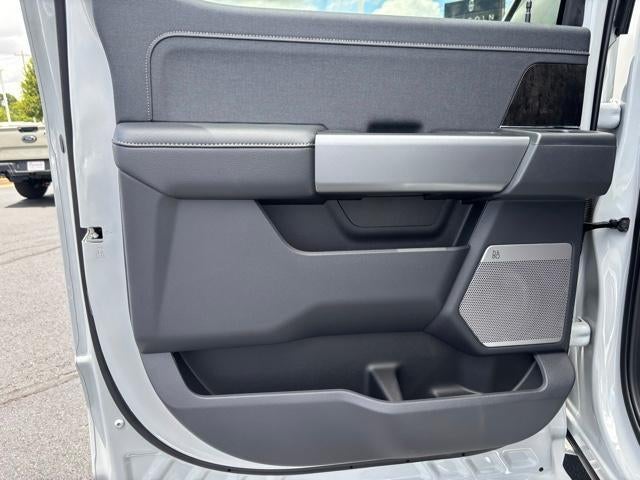2026 Ford Super Duty F-350 DRW XL 4WD Crew Cab 8' Box