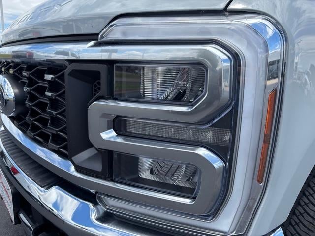 2026 Ford Super Duty F-350 DRW XL 4WD Crew Cab 8' Box
