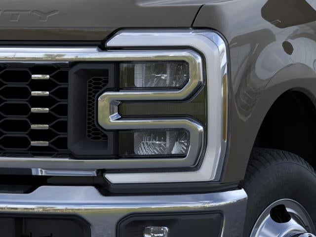 2026 Ford Super Duty F-350 DRW XL 4WD Crew Cab 8' Box