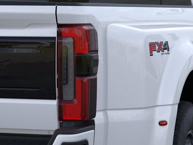 2026 Ford Super Duty F-350 DRW XL 4WD Crew Cab 8' Box