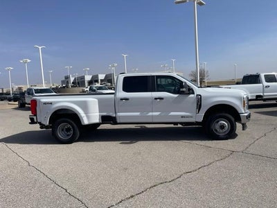2026 Ford Super Duty F-350 DRW XL 4WD Crew Cab 8' Box
