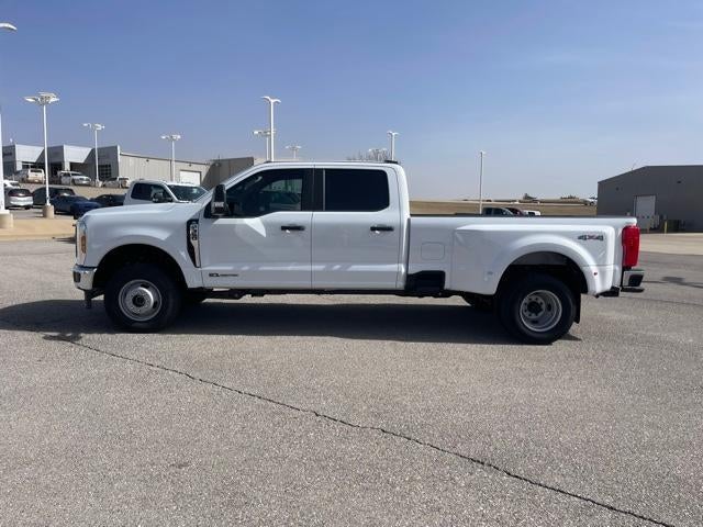 2026 Ford Super Duty F-350 DRW XL 4WD Crew Cab 8' Box