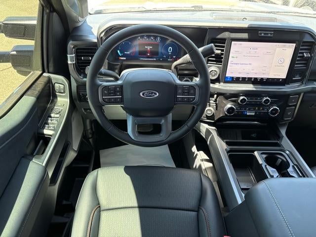 2026 Ford Super Duty F-450 DRW XL 4WD Crew Cab 8' Box