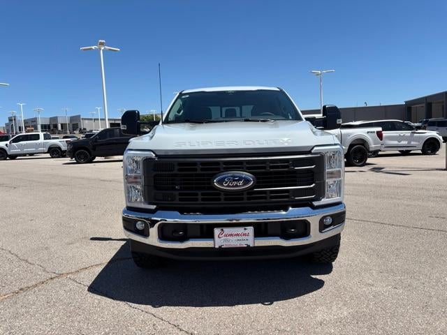2026 Ford Super Duty F-450 DRW XL 4WD Crew Cab 8' Box