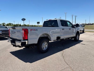 2026 Ford Super Duty F-450 DRW XL 4WD Crew Cab 8' Box