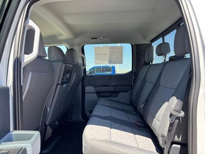 2026 Ford Super Duty F-450 DRW XL 4WD Crew Cab 8' Box