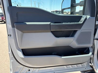 2026 Ford Super Duty F-450 DRW XL 4WD Crew Cab 8' Box