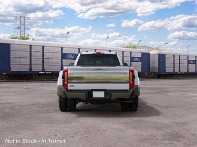 2027 Ford Super Duty F-450 DRW King Ranch 4WD Crew Cab 8' Box