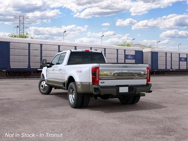2027 Ford Super Duty F-450 DRW King Ranch 4WD Crew Cab 8' Box