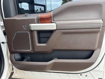 2017 Ford Super Duty F-450 DRW XL 4WD Crew Cab 8' Box