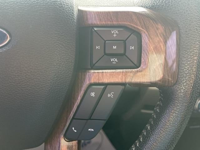 2015 Ford F-150 2WD SuperCrew 5-1/2 Ft Box Lariat