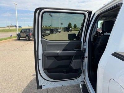2022 Ford F-150 XL 4WD SuperCrew 5.5' Box