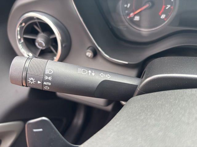 2019 Chevrolet Camaro 2dr Coupe 1LT