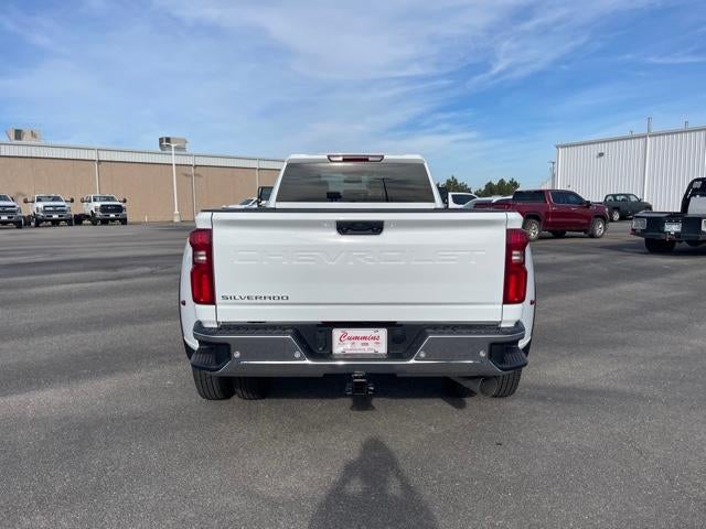 2026 Chevrolet Silverado 3500 HD Crew Cab Long Box 4-Wheel Drive Work Truck