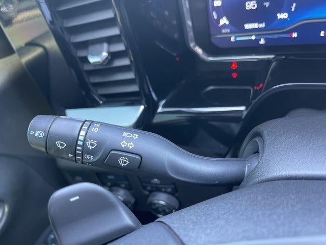 2022 Chevrolet Silverado 1500 Crew Cab Short Box 4-Wheel Drive RST