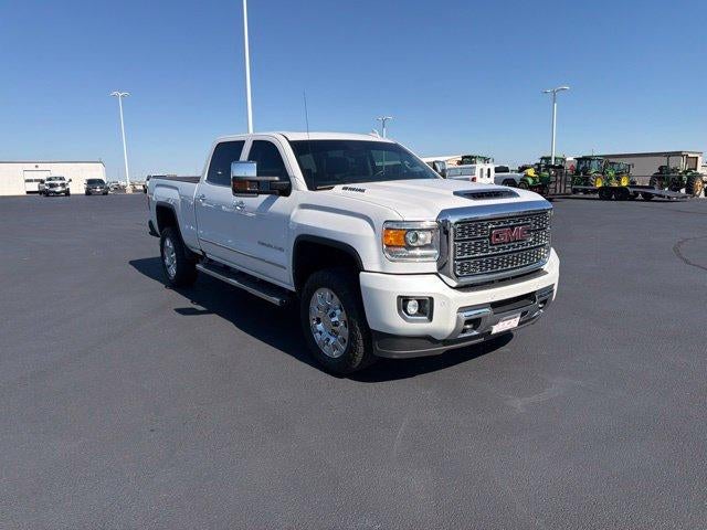 2018 GMC Sierra 2500 HD Crew Cab Standard Box 4-Wheel Drive Denali