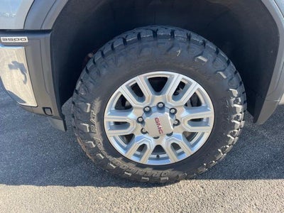 2024 GMC Sierra 3500HD Crew Cab Long Box 4-Wheel Drive SLE