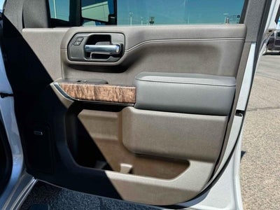 2020 GMC Sierra 3500HD Crew Cab Standard Box 4-Wheel Drive Denali