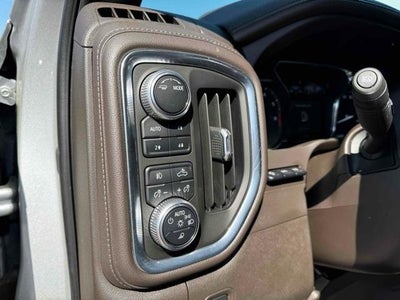 2020 GMC Sierra 3500HD Crew Cab Standard Box 4-Wheel Drive Denali