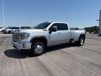 2022 GMC Sierra 3500HD Crew Cab Long Box 4-Wheel Drive Denali