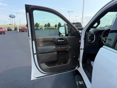 2020 GMC Sierra 3500HD Crew Cab Long Box 4-Wheel Drive Denali
