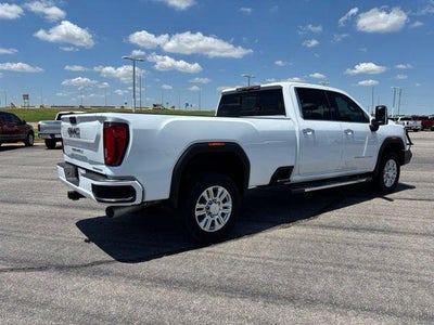 2022 GMC Sierra 3500HD Crew Cab Long Box 4-Wheel Drive Denali