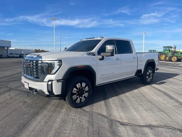 2025 GMC Sierra 2500 HD Crew Cab Standard Box 4-Wheel Drive Denali