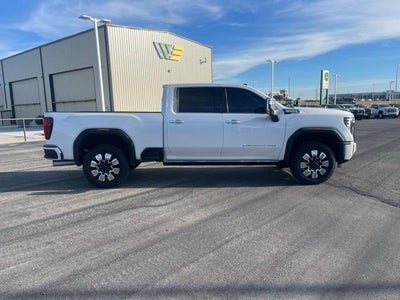 2025 GMC Sierra 2500 HD Crew Cab Standard Box 4-Wheel Drive Denali
