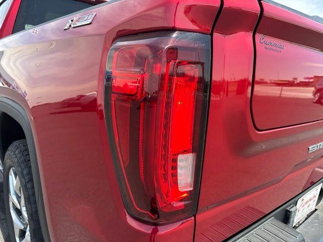 2022 GMC Sierra 1500 Crew Cab Short Box 4-Wheel Drive SLT