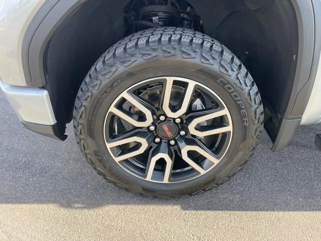 2023 GMC Sierra 1500 Crew Cab Short Box 4-Wheel Drive AT4