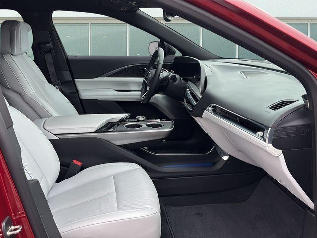 2024 Cadillac LYRIQ 4dr Luxury w/1SD