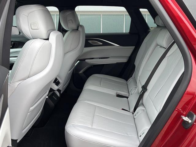 2024 Cadillac LYRIQ 4dr Luxury w/1SD