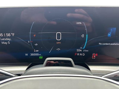 2024 Cadillac LYRIQ 4dr Luxury w/1SD