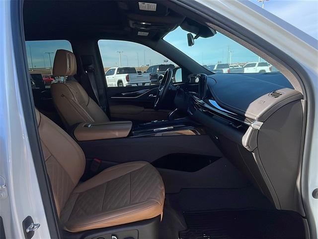 2022 Cadillac Escalade ESV 4WD Premium Luxury