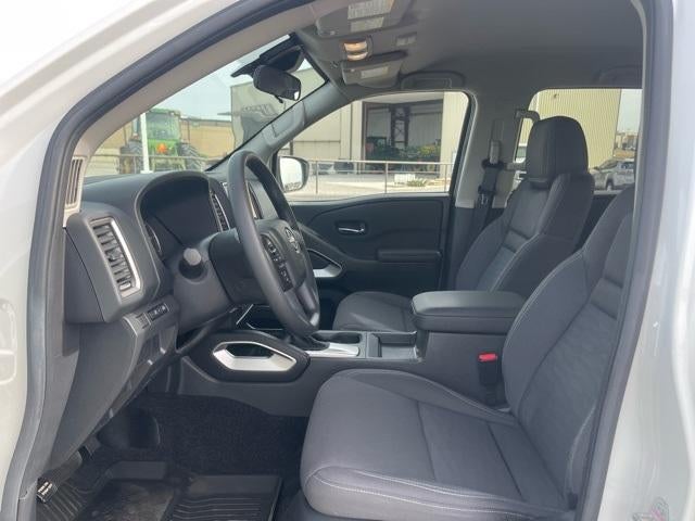 2024 Nissan Frontier Crew Cab 4x2 SV