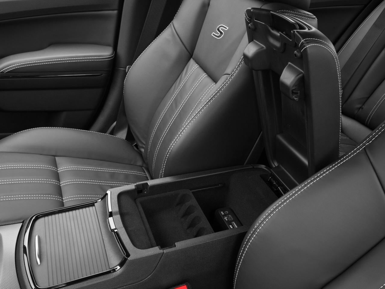 2017 Chrysler 300 300S RWD