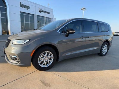 2025 Chrysler Pacifica Select FWD