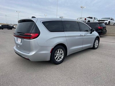 2024 Chrysler Pacifica Touring L FWD
